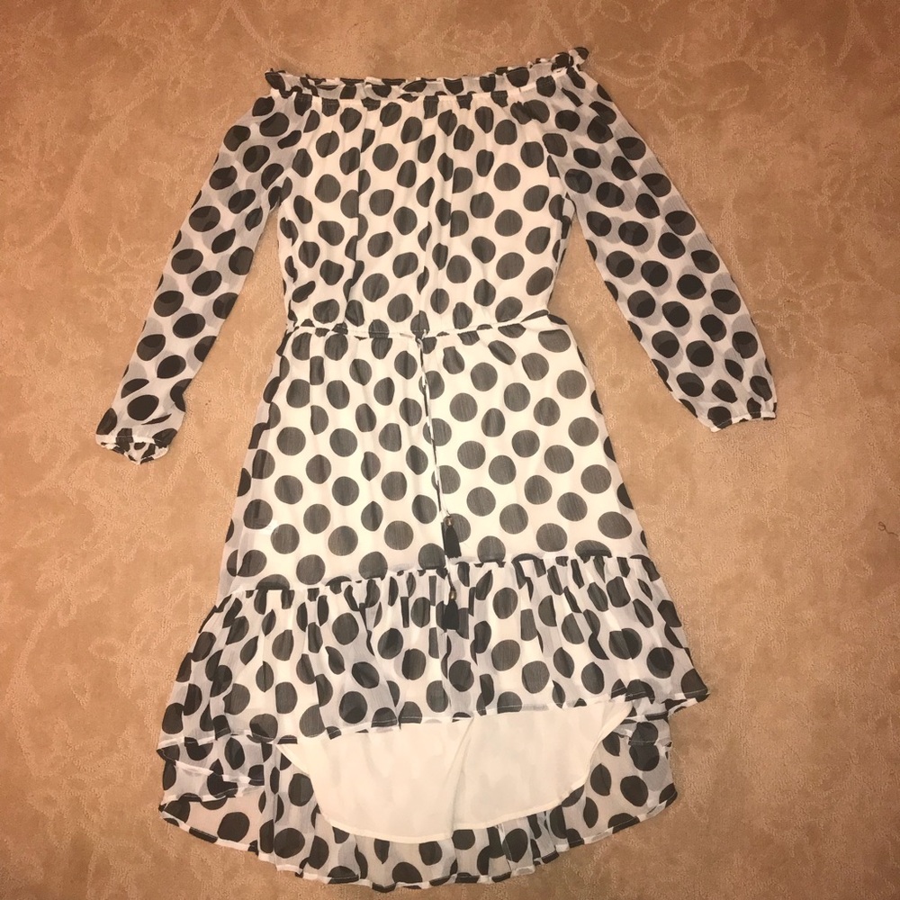 Never Worn! Off the Shoulder Polka Dot Dress 👗
